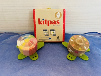 キットパスと木を使った亀