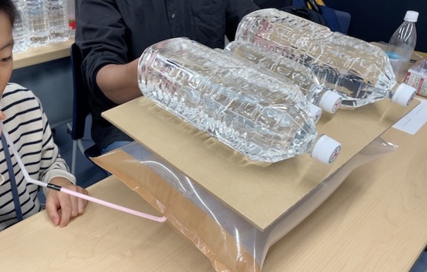 エアバッグで重いものを持ち上げます