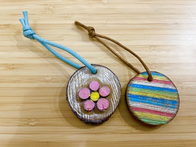 キットパスと木を使ったメダル