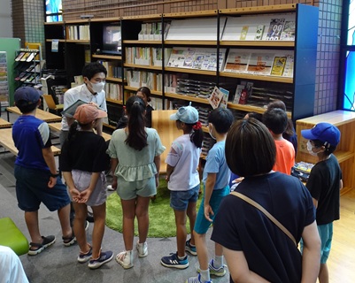 区役所屋上のソーラーパネル見学